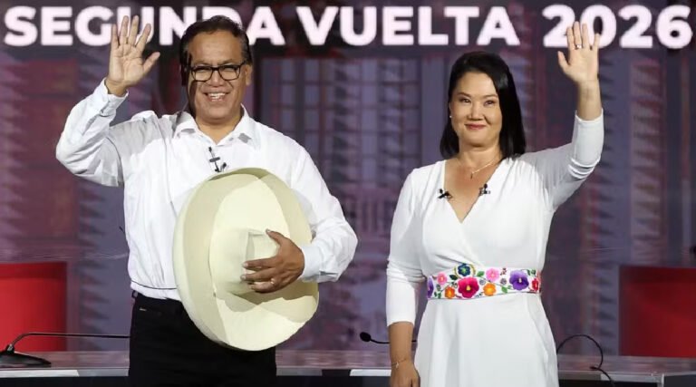 Eleições no Peru: Fujimori alcança vantagem irreversível sobre Sánchez