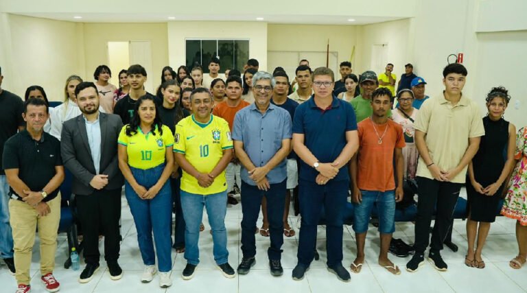 Prefeito César Andrade lança Programa para garantir oportunidade de emprego à 30 jovens em Porto Walter