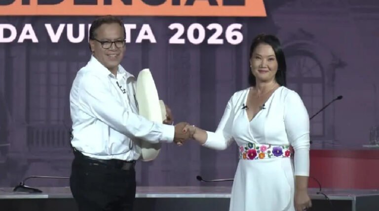 Com Sánchez na frente, eleição no Peru segue acirrada mas contagem é lenta