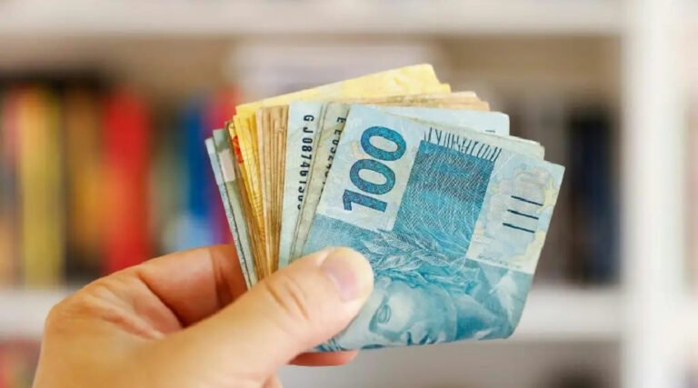 Nova tabela salarial da educação estadual é divulgada com reajuste acumulado de 20,32%