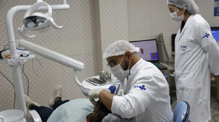 Comissão do Senado aprova novo piso salarial de médicos e dentistas