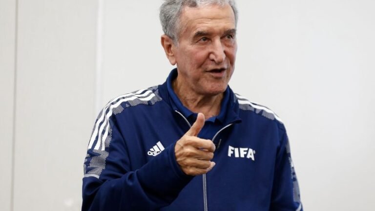 Ex-técnico da Seleção Brasileira, Carlos Alberto Parreira é hospitalizado no Rio de Janeiro