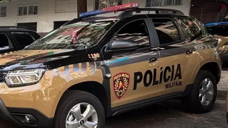 Mulher é presa após atacar policiais com fezes durante abordagem em Belo Horizonte