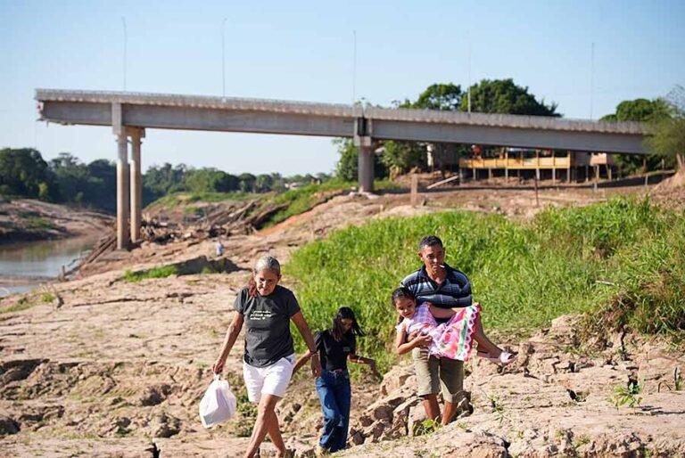 Desabamento de ponte no Acre muda rotina de moradores e amplia dificuldades de deslocamento