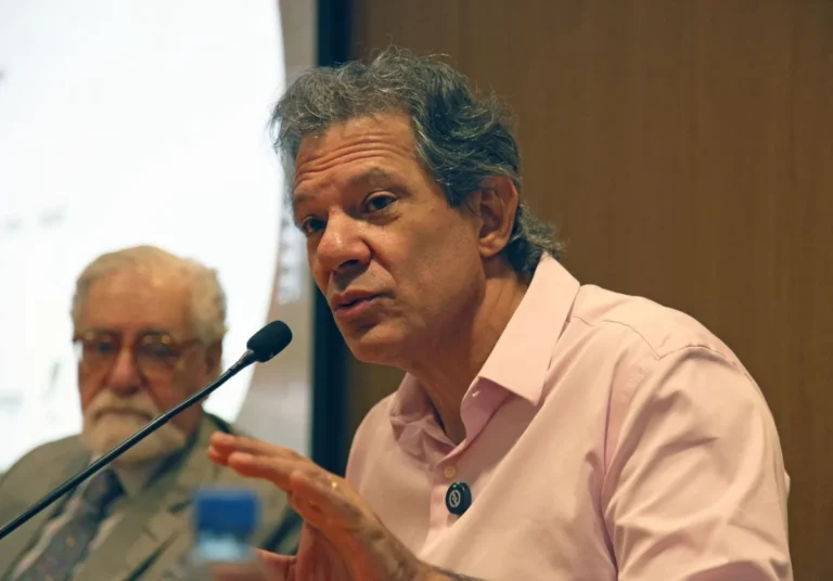 Haddad diz que governadores iniciaram cobrança da “taxa das blusinhas”