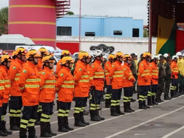 Acre inicia operação de combate às queimadas após registrar mais de 14 mil incêndios em 2025