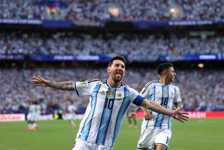 Messi faz história, supera Pelé e alcança marca inédita em Copas do Mundo