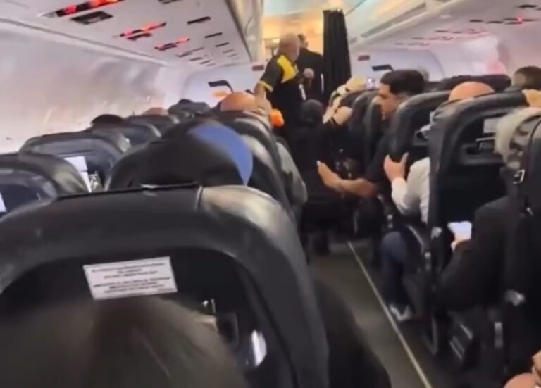 Avião treme dentro de aeroporto durante terremoto na Venezuela