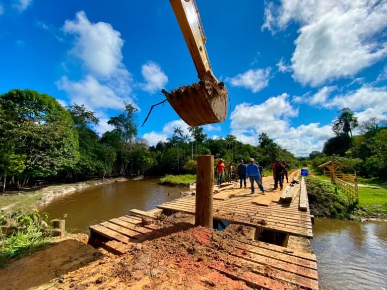 Sete frentes de serviços seguem atuando em bairros, vilas e ramais de Cruzeiro do Sul