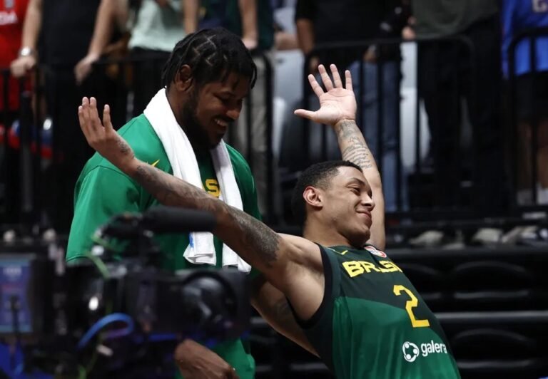 Basquete: Brasil vence Colômbia e encerra primeira fase das Eliminatórias com campanha perfeita