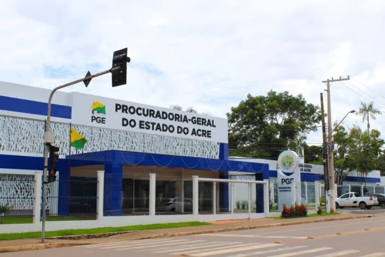 PGE divulga resultado preliminar de inscrições para estágio em Jornalismo e Administração no Acre