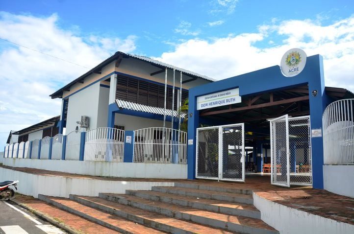 Entrega da reforma da Escola Dom Henrique Ruth é adiada após prorrogação de prazo em Cruzeiro do Sul