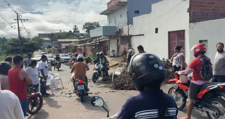 Moradores do Remanso interditam acesso ao Porto do Governo em protesto por falta de água