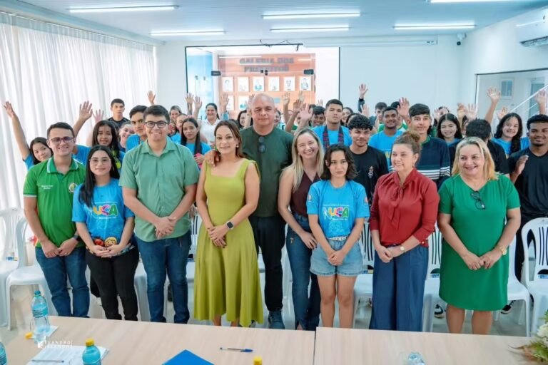 Mâncio Lima institui Semana Municipal da Juventude e anuncia sede do NUCA