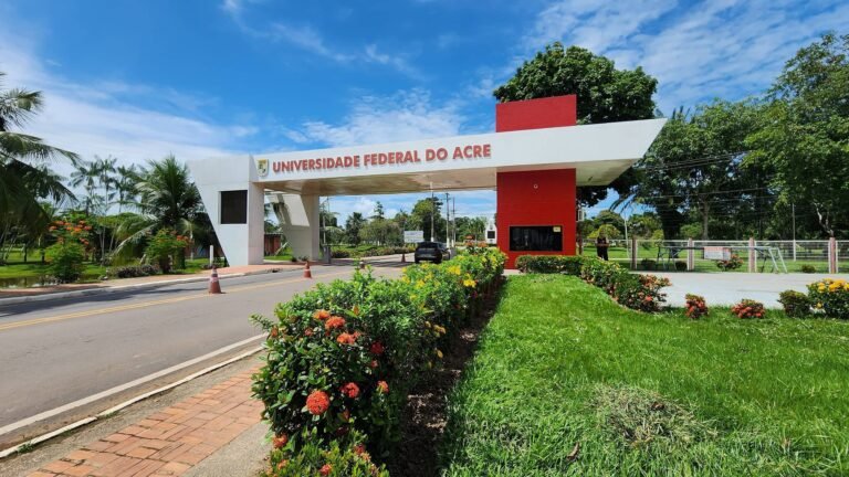 Após paralisação por crise no transporte, Ufac retoma aulas presenciais em Rio Branco