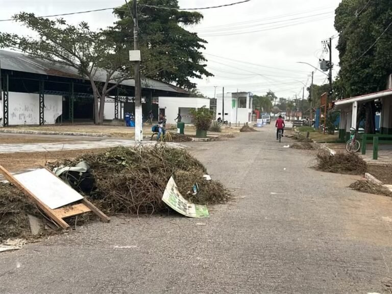 A menos de um mês da Expoacre, Parque de Exposições recebe força-tarefa de limpeza em Rio Branco
