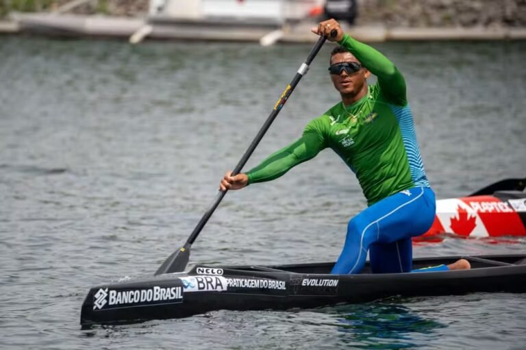 Isaquias Queiroz conquista ouro para o Brasil no Pan-Americano de Canoagem de Velocidade