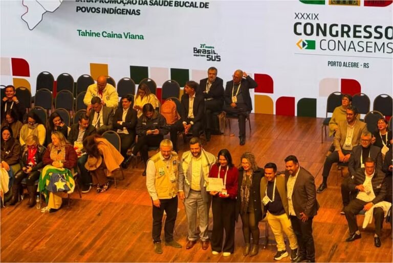 Experiência de saúde bucal com indígenas do Acre é premiada em congresso nacional do SUS