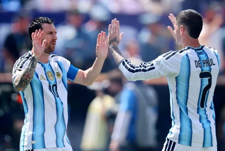 Messi iguala recorde histórico de Cafu ao disputar terceira final de Copa do Mundo