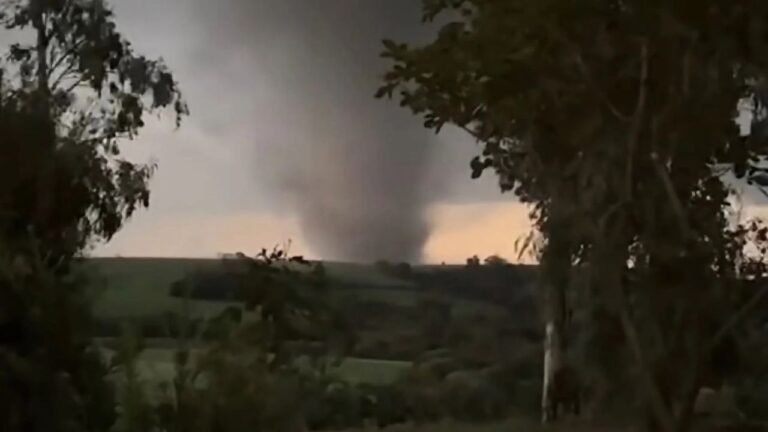 Entenda o que é uma supercélula, fenômeno que provocou tornado no RS