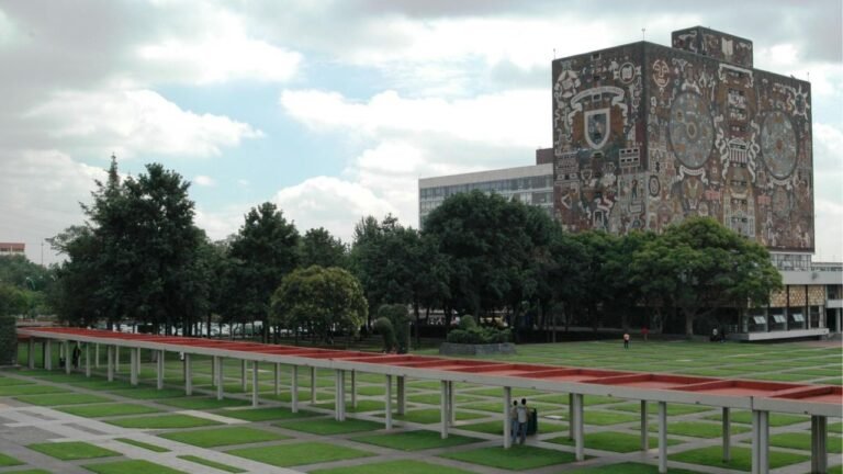 México investiga suspeita de fraude com IA em maior vestibular do país