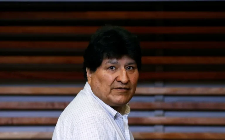 Bolívia determina prisão de Evo Morales por suposta participação em protestos que paralisaram o país