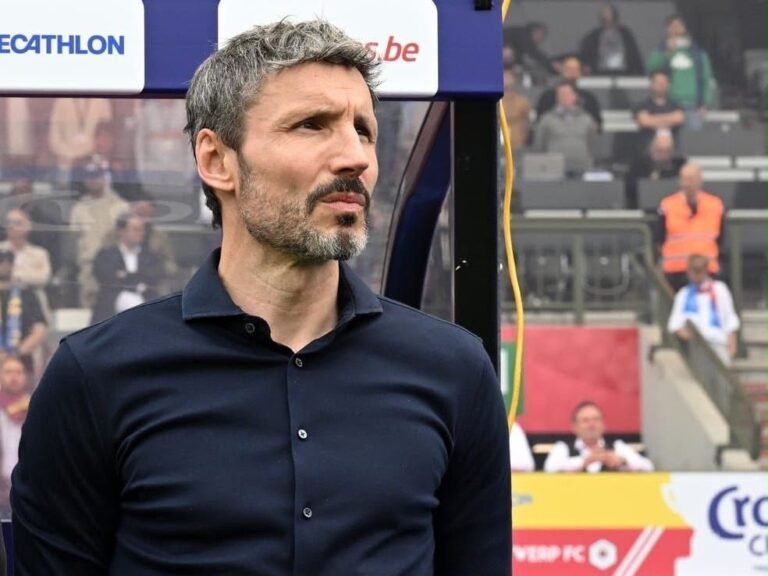 Bélgica acerta contratação de Mark van Bommel para comandar a seleção até 2028