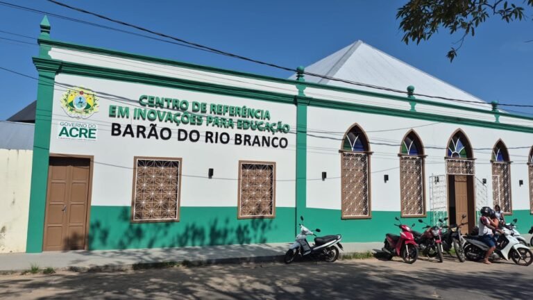 Núcleo de Estudo de Línguas abre matrículas para cursos gratuitos de Inglês e Espanhol em Cruzeiro do Sul