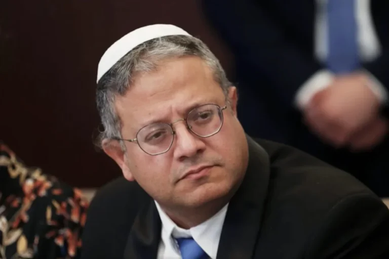 Ministro israelense rejeita proposta de paz em Gaza e afirma que combates devem continuar