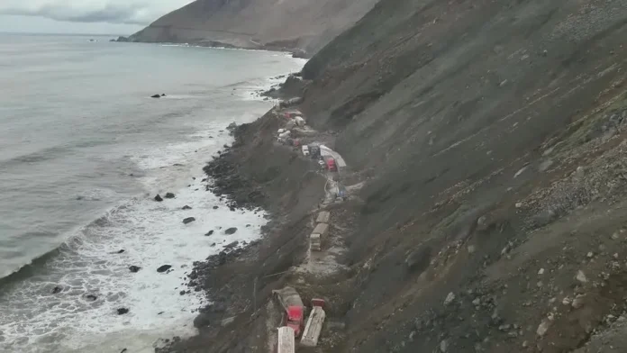 2026-08-19T044914Z_1_LOP640919082026RP1_RTRMADP_BASEIMAGE-960X540_PERU-WEATHER-LANDSLIDE