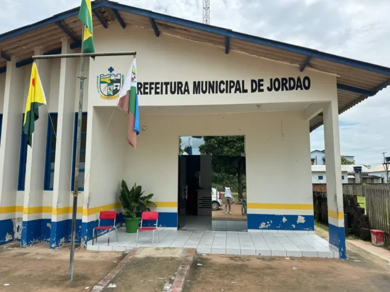 Jordão institui comissão para elaborar plano de carreira dos profissionais da Saúde