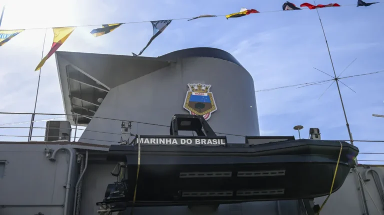 STM mantém condenação de militares e civis por fraudes em licitações de base naval no RJ