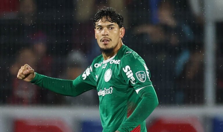 Palmeiras encaminha renovação de Gustavo Gómez até 2030