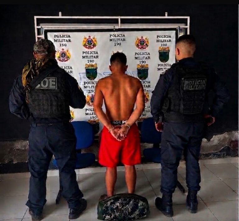 Caixa de som roubada é recuperada após denúncia; droga é encontrada e suspeito entrega comparsas à polícia