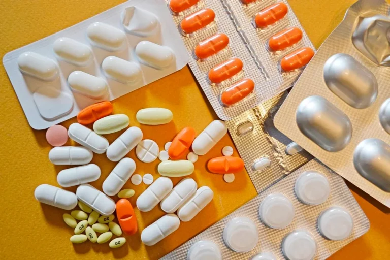 Anvisa autoriza venda de medicamentos por farmácias na Shopee