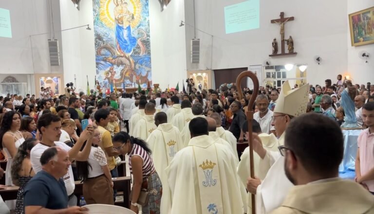 Abertura do 108º Novenário de Nossa Senhora da Glória reúne milhares de fiéis em Cruzeiro do Sul