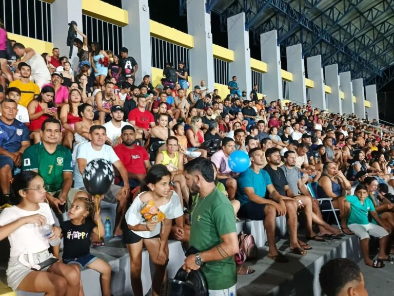 Estádio O Cruzeirão ganhará nova arquibancada após contrato firmado pela Prefeitura