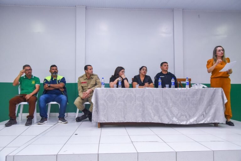 Empreendedores se reúnem com Prefeitura para definir ações do Festival da Farinha 2026