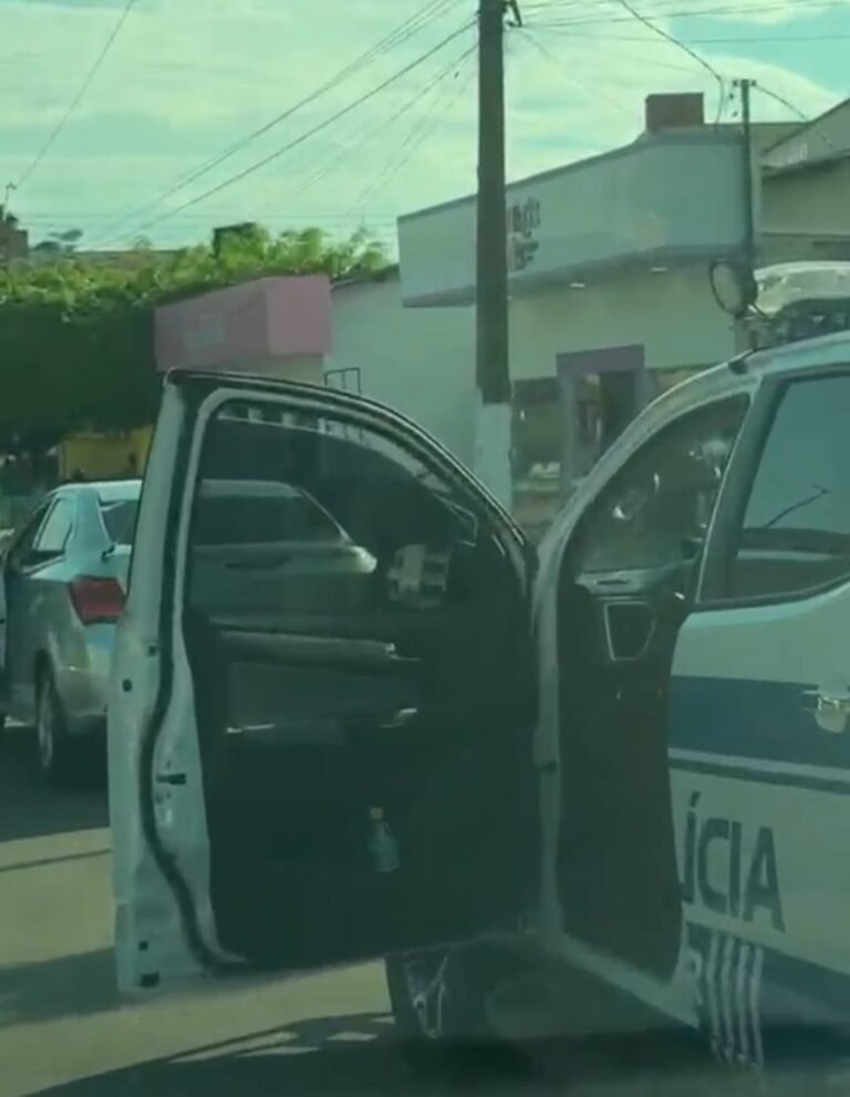 Vidraçaria é alvo de assalto e suspeitos fogem correndo com chegada da PM