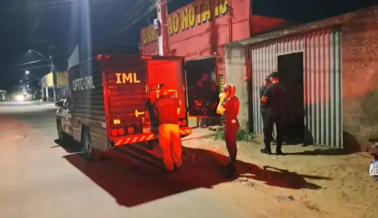 No Acre: após pedir socorro, homem é encontrado morto em quintal de residência