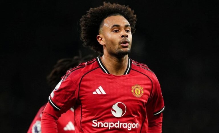 Fiorentina avança por empréstimo de Zirkzee, do Manchester United