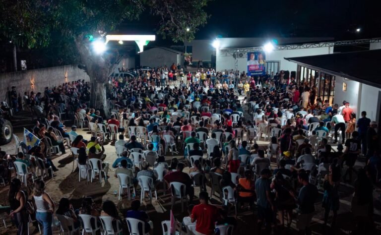 Com mais de 600 pessoas, ato em Mâncio Lima reforça apoio à reeleição de Zezinho Barbary