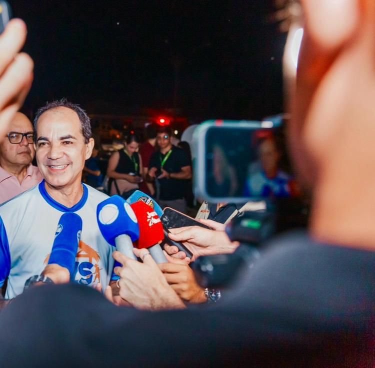 Prefeito Zequinha Lima anuncia antecipação de pagamento dos servidores municipais de Cruzeiro do Sul
