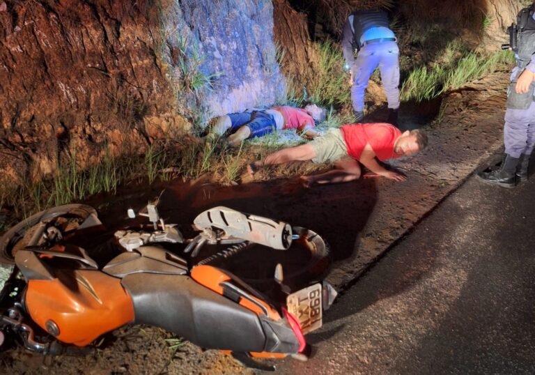Acidente na estrada de Guajará deixa duas pessoas feridas