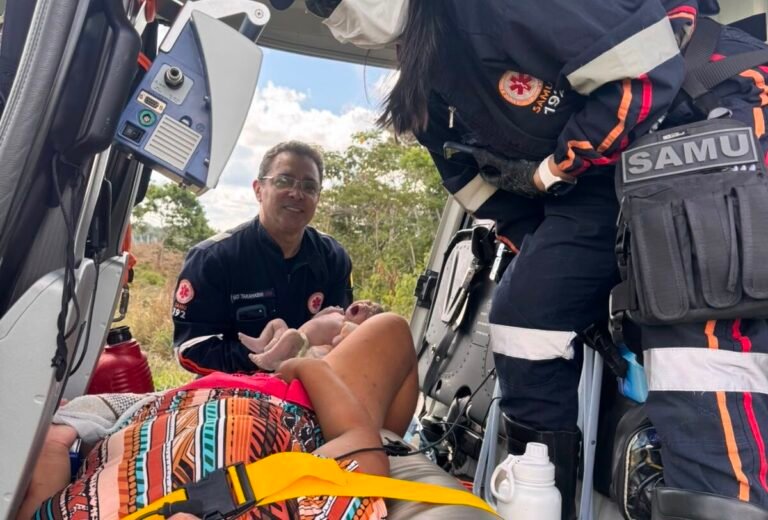 Bebê indígena nasce dentro de helicóptero durante transferência para Rio Branco