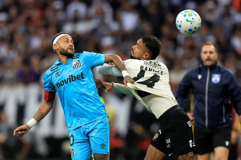 Santos vence Corinthians na Neo Química Arena e se afasta da zona de rebaixamento