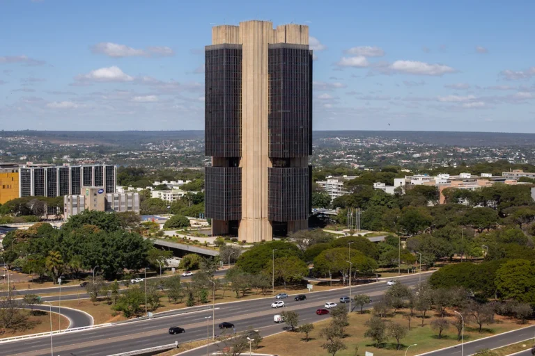 Mercado reduz projeções de crescimento do PIB até 2028, aponta Focus