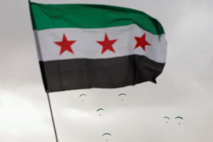 Bandeira-da-Siria-em-Damasco-8-de-dezembro-de-2025