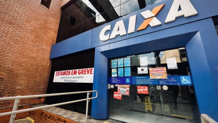 Greve_na_Caixa_comecou_em_10_de_setembro_dfb0f10b2b