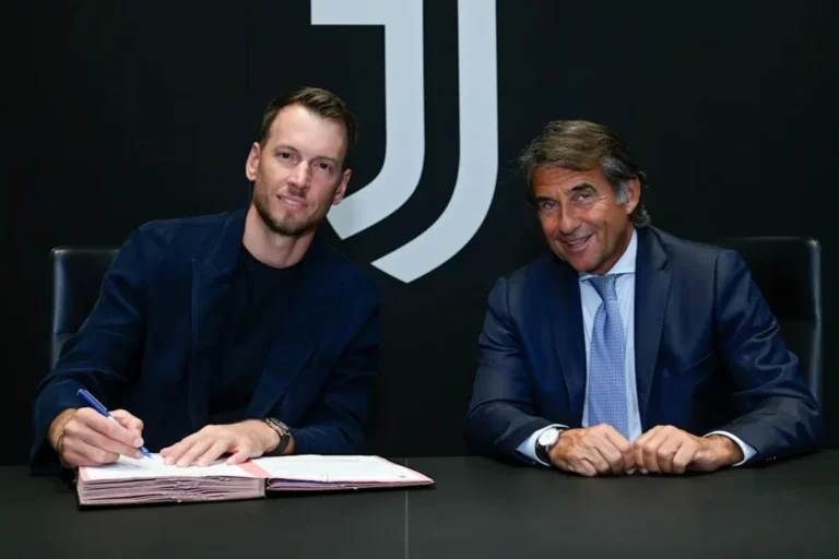 Juventus anuncia retorno do goleiro Neto após saída do Botafogo